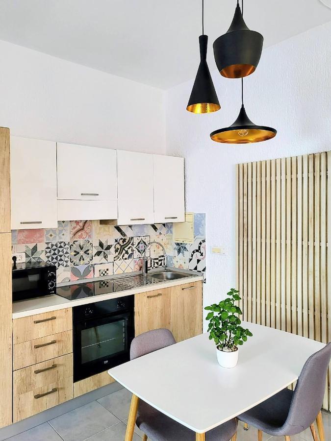 Studio Square Funtana Apartment Ngoại thất bức ảnh